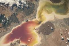 برترین تصاویر فضایی سال ۲۰۲۲ تصویر حال ناخوش دریاچه ارومیه در میان آلبوم تصاویر فضانوردان